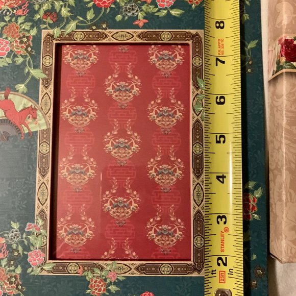 Beautiful Michele Studio Frame - Picture 5 of 6